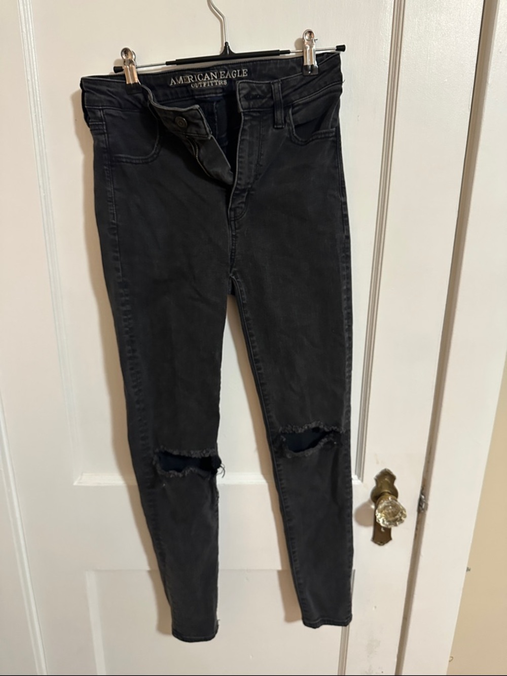American Eagle Outfitters Black Distressed Skinny Jeans Short high waisTed